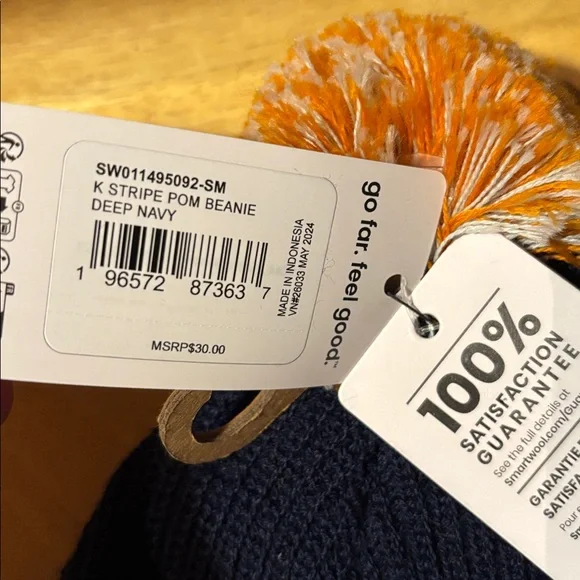 Smart Wool Youth  Beanie with Pom - Picture 2 of 2